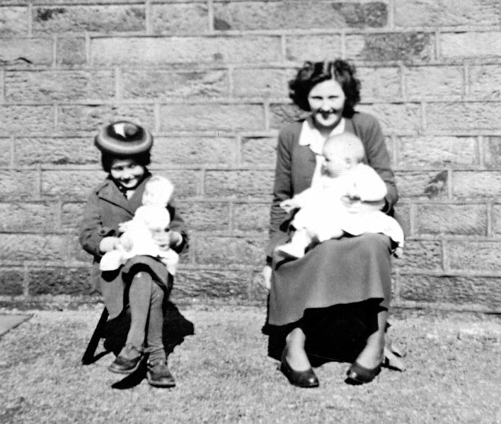 SD01 - 1950 or 51 - Susan Day and Florrie Dodgen.JPG - Susan Day ( nee shepherd) and Florrie Dodgen (nee Evans ) Outside the Baptist Chapel 1950 or 1951.